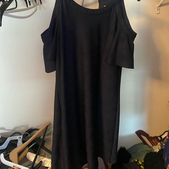 Off the shoulder dress - Picture 1 of 3